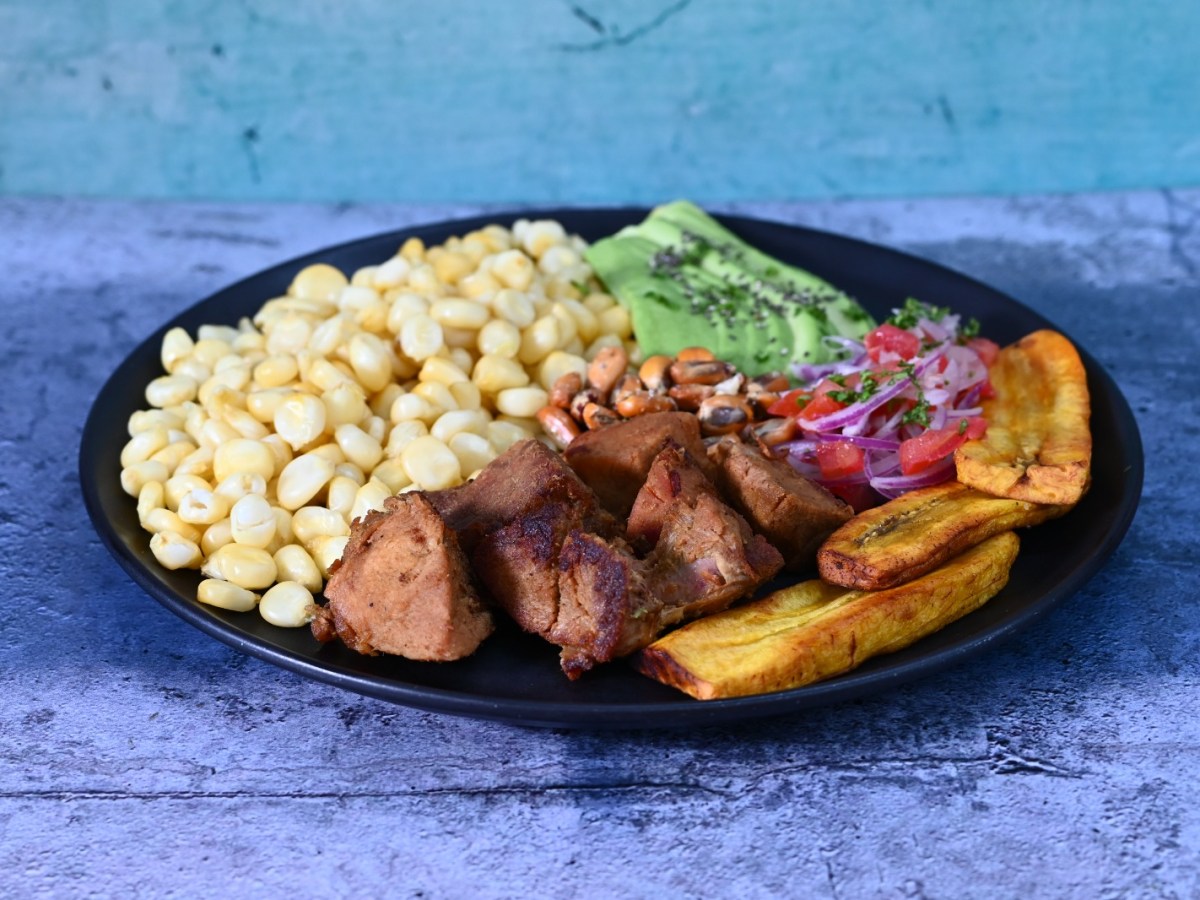 Santiago Peralta: “Nosotros tenemos que poner de moda la comida&nbsp;ecuatoriana”